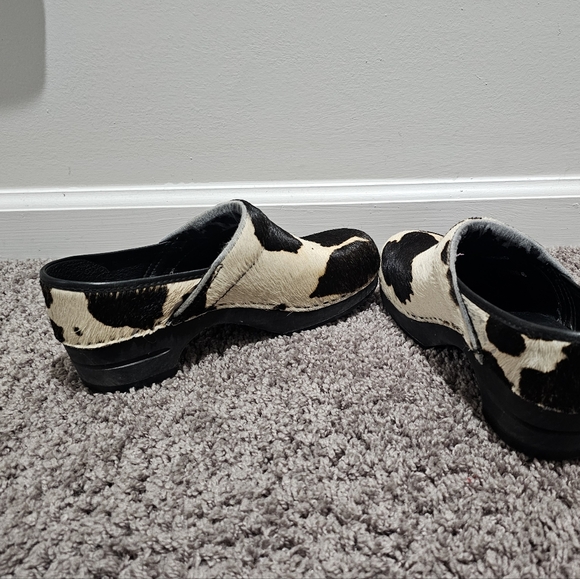 Sanita Cow Hide Clogs From Poland Size 8.5/9 With Few Flaws Inside Shoe - Picture 3 of 10